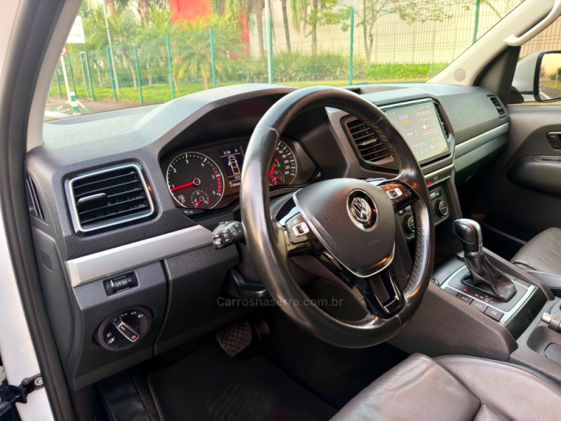 AMAROK 2.0 HIGHLINE 4X4 CD 16V TURBO INTERCOOLER DIESEL 4P AUTOMÁTICO - 2017 - ESTâNCIA VELHA
