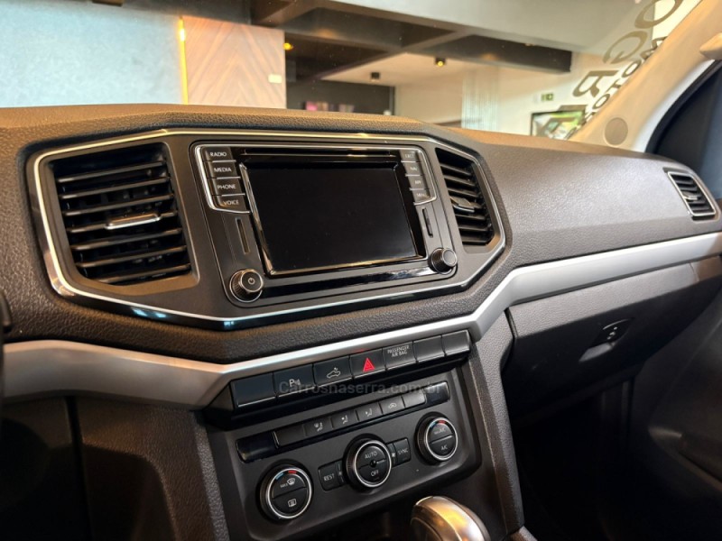 AMAROK 3.0 V6 TDI HIGHLINE CD DIESEL 4MOTION AUTOMÁTICO - 2018 - CAMPO BOM