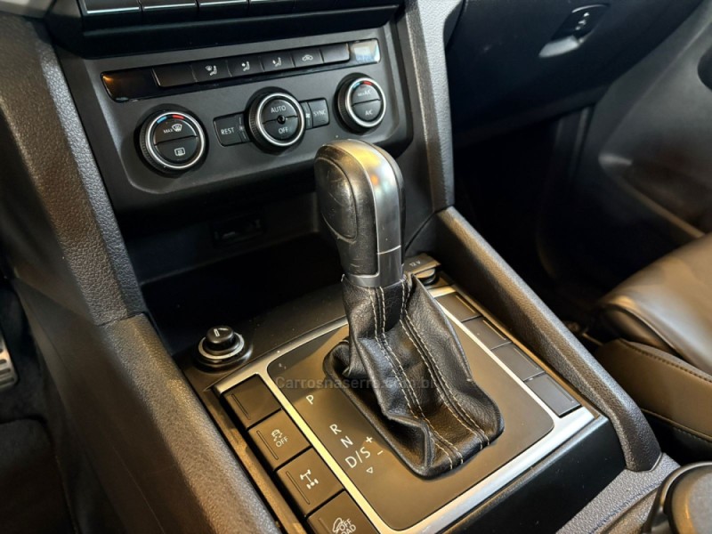 AMAROK 3.0 V6 TDI HIGHLINE CD DIESEL 4MOTION AUTOMÁTICO - 2018 - CAMPO BOM
