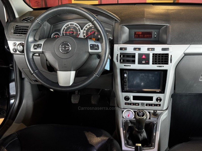 VECTRA 2.0 MPFI ELEGANCE 8V FLEX 4P MANUAL - 2010 - DOIS IRMãOS
