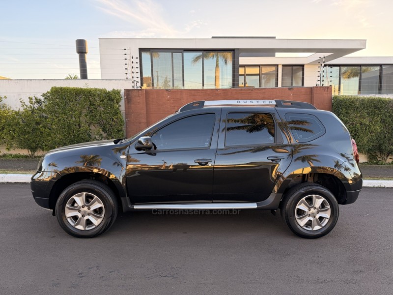 DUSTER 1.6 DYNAMIQUE 4X2 16V FLEX 4P MANUAL - 2017 - SãO LEOPOLDO