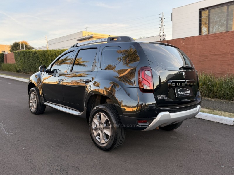 DUSTER 1.6 DYNAMIQUE 4X2 16V FLEX 4P MANUAL - 2017 - SãO LEOPOLDO
