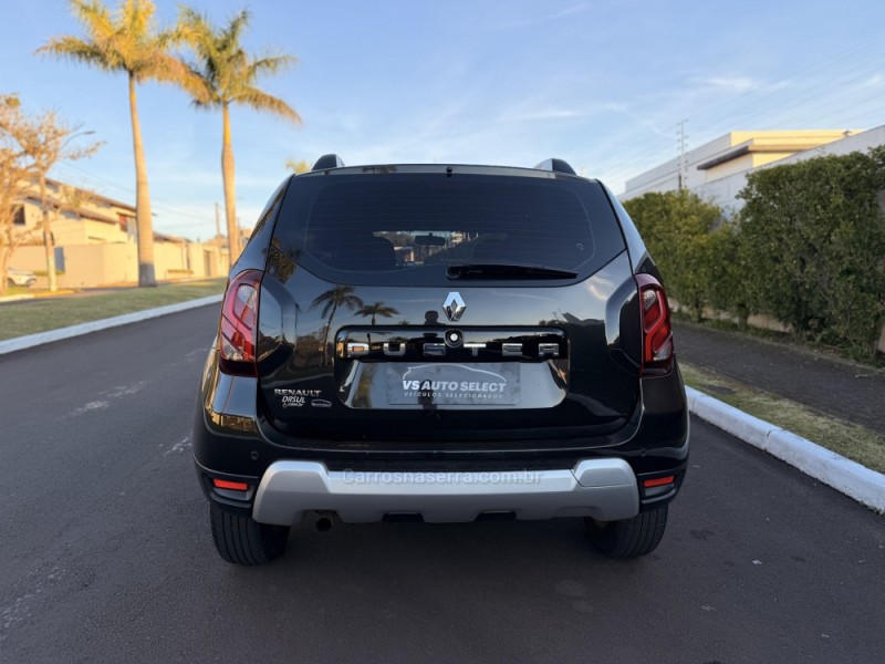DUSTER 1.6 DYNAMIQUE 4X2 16V FLEX 4P MANUAL - 2017 - SãO LEOPOLDO