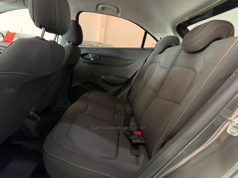 ONIX 1.4 MPFI LT 8V FLEX 4P MANUAL - 2015 - VACARIA