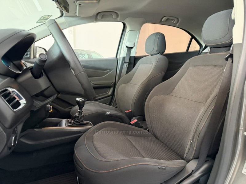 ONIX 1.4 MPFI LT 8V FLEX 4P MANUAL - 2015 - VACARIA