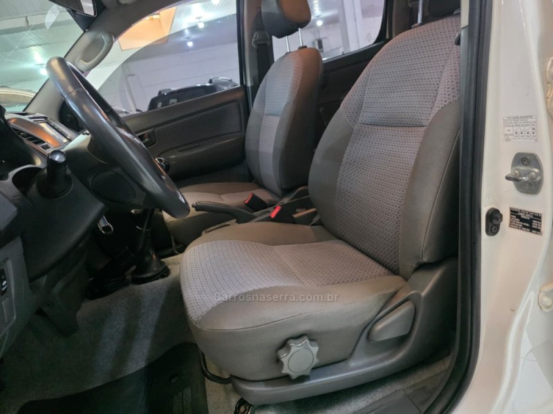 HILUX 2.8 4X4 CD 8V DIESEL 4P MANUAL - 2015 - SAPUCAIA DO SUL