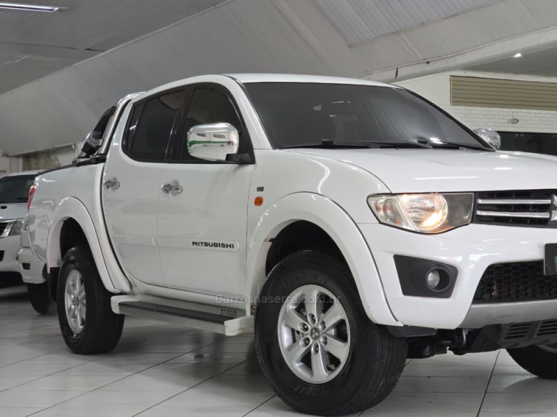 L200 TRITON 2.4 HLS 4X2 CD 16V FLEX 4P MANUAL - 2013 - SAPUCAIA DO SUL