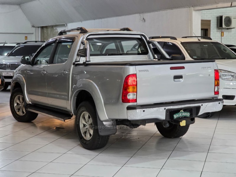 HILUX 2.7 SR 4X2 CD 16V GASOLINA 4P MANUAL - 2010 - SAPUCAIA DO SUL