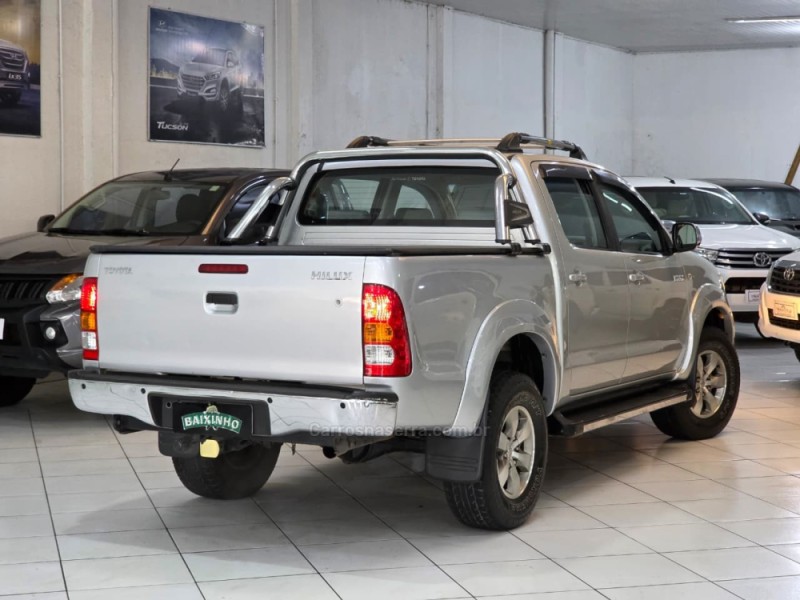 HILUX 2.7 SR 4X2 CD 16V GASOLINA 4P MANUAL - 2010 - SAPUCAIA DO SUL