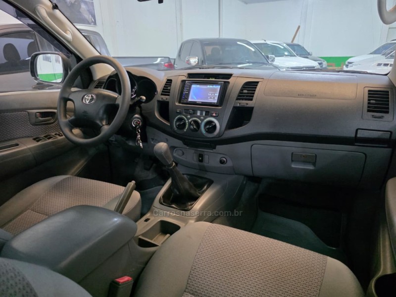 HILUX 2.7 SR 4X2 CD 16V GASOLINA 4P MANUAL - 2010 - SAPUCAIA DO SUL