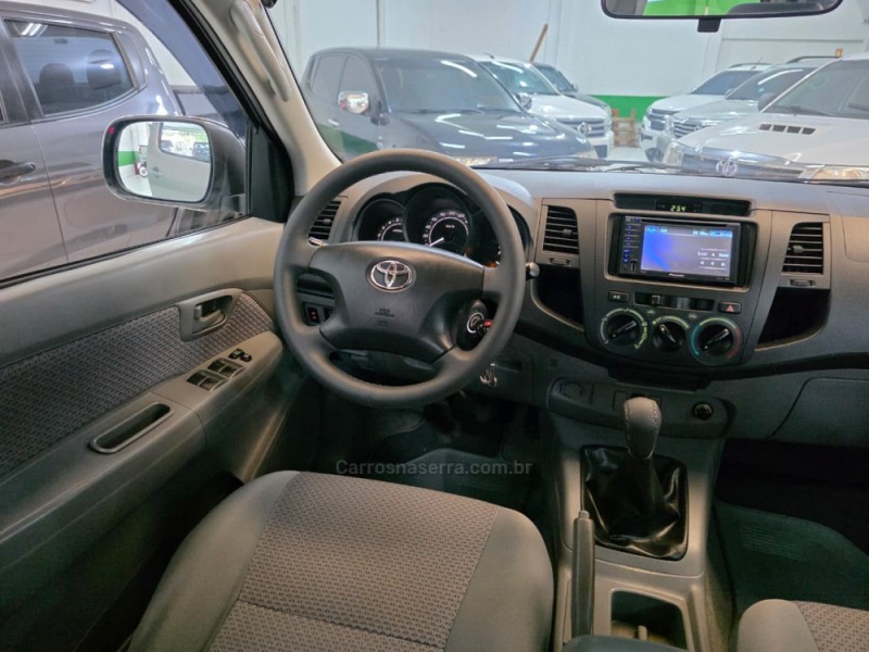 HILUX 2.7 SR 4X2 CD 16V GASOLINA 4P MANUAL - 2010 - SAPUCAIA DO SUL