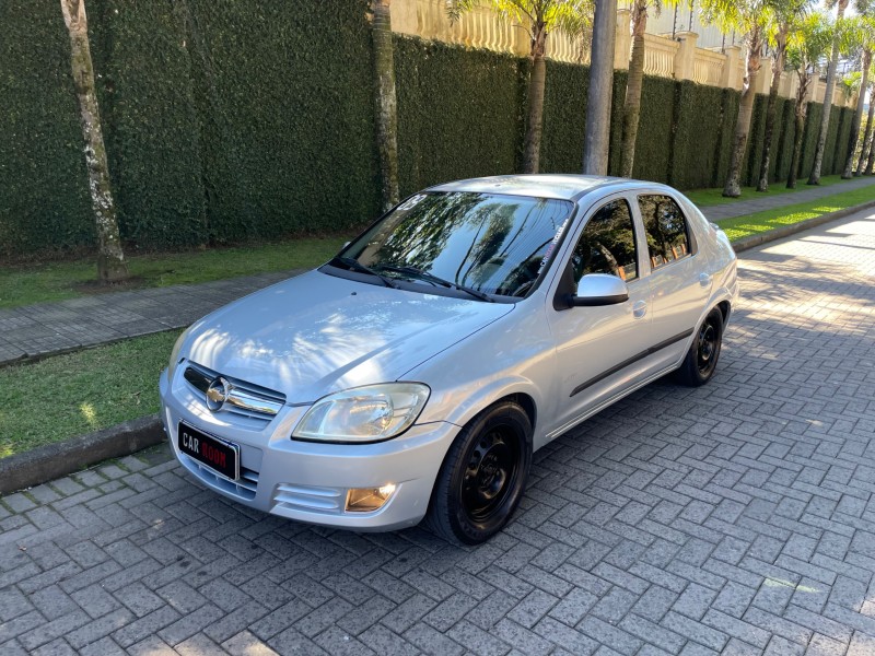 PRISMA 1.4 MPFI JOY 8V FLEX 4P MANUAL