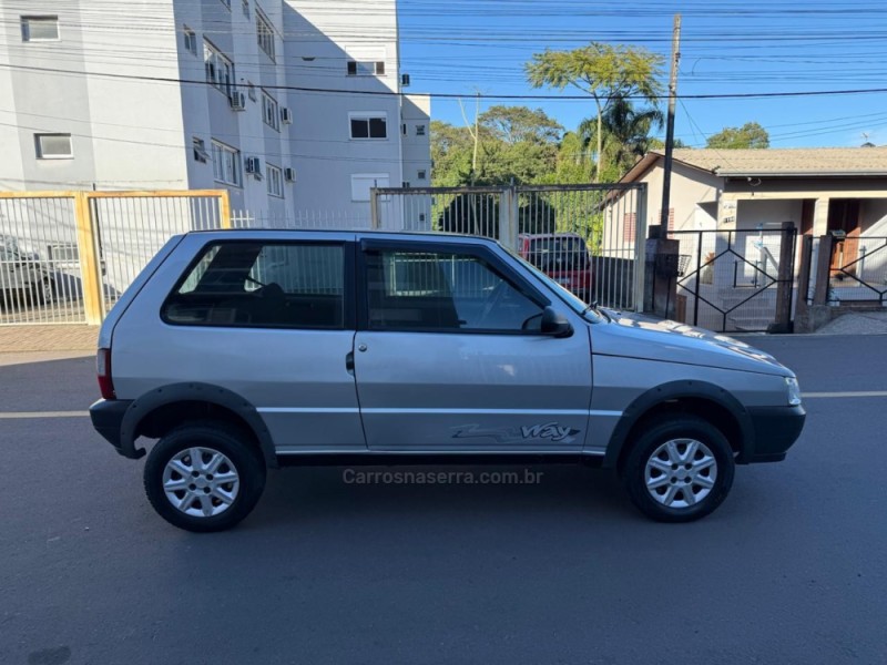 UNO 1.0 WAY 8V FLEX 2P MANUAL - 2013 - IVOTI