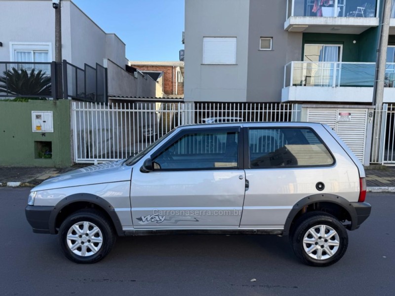 UNO 1.0 WAY 8V FLEX 2P MANUAL - 2013 - IVOTI