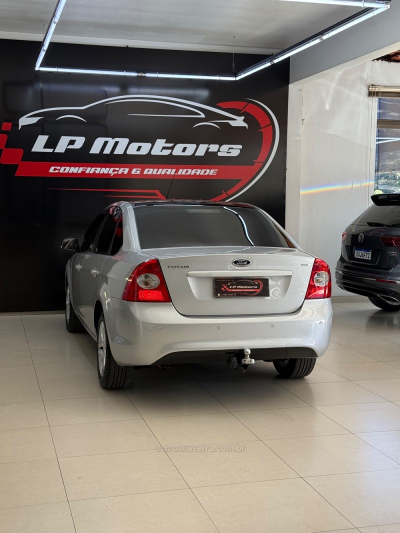 FOCUS 2.0 GLX 16V FLEX 4P MANUAL - 2013 - FARROUPILHA