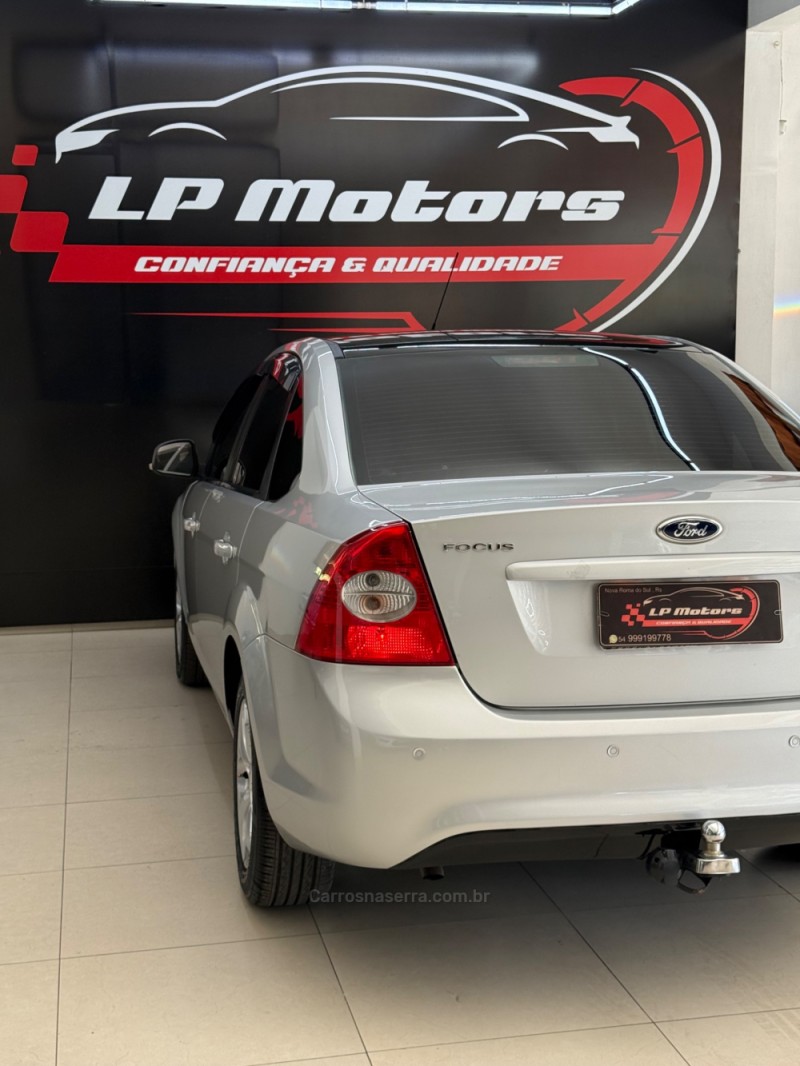 FOCUS 2.0 GLX 16V FLEX 4P MANUAL - 2013 - FARROUPILHA