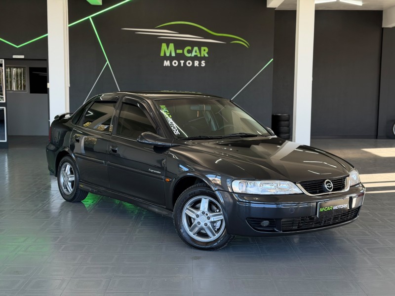 VECTRA 2.0 MPFI EXPRESSION 8V GASOLINA 4P MANUAL