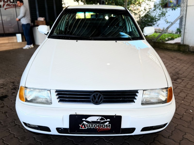 POLO 1.8 MI CLASSIC SPECIAL SEDAN 8V GASOLINA 4P MANUAL - 2000 - CAXIAS DO SUL