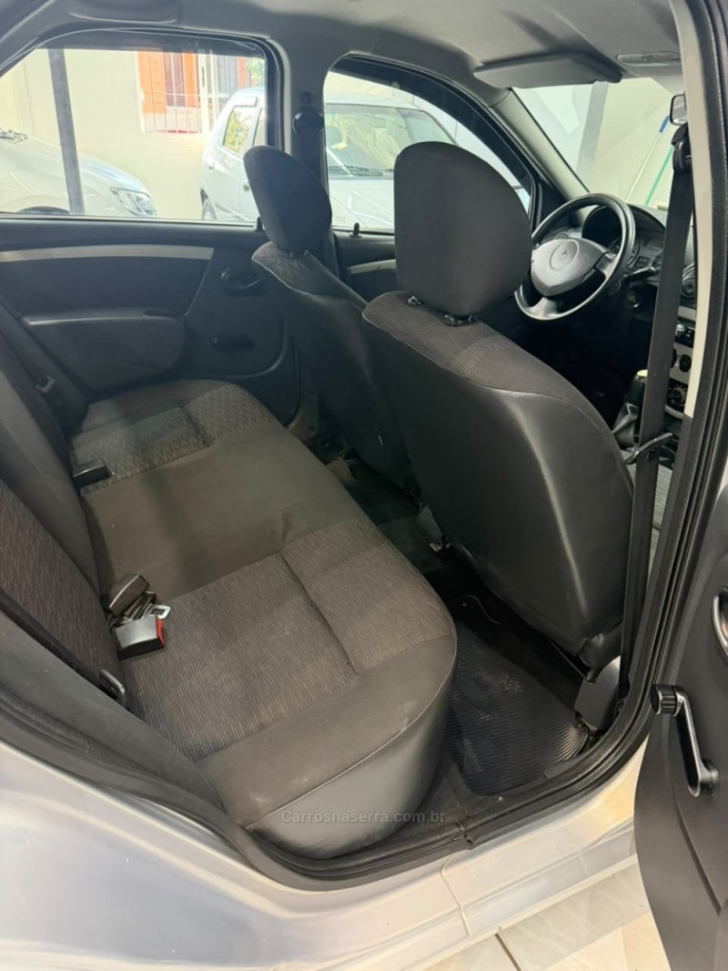 LOGAN 1.0 EXPRESSION 16V FLEX 4P MANUAL - 2010 - CAXIAS DO SUL