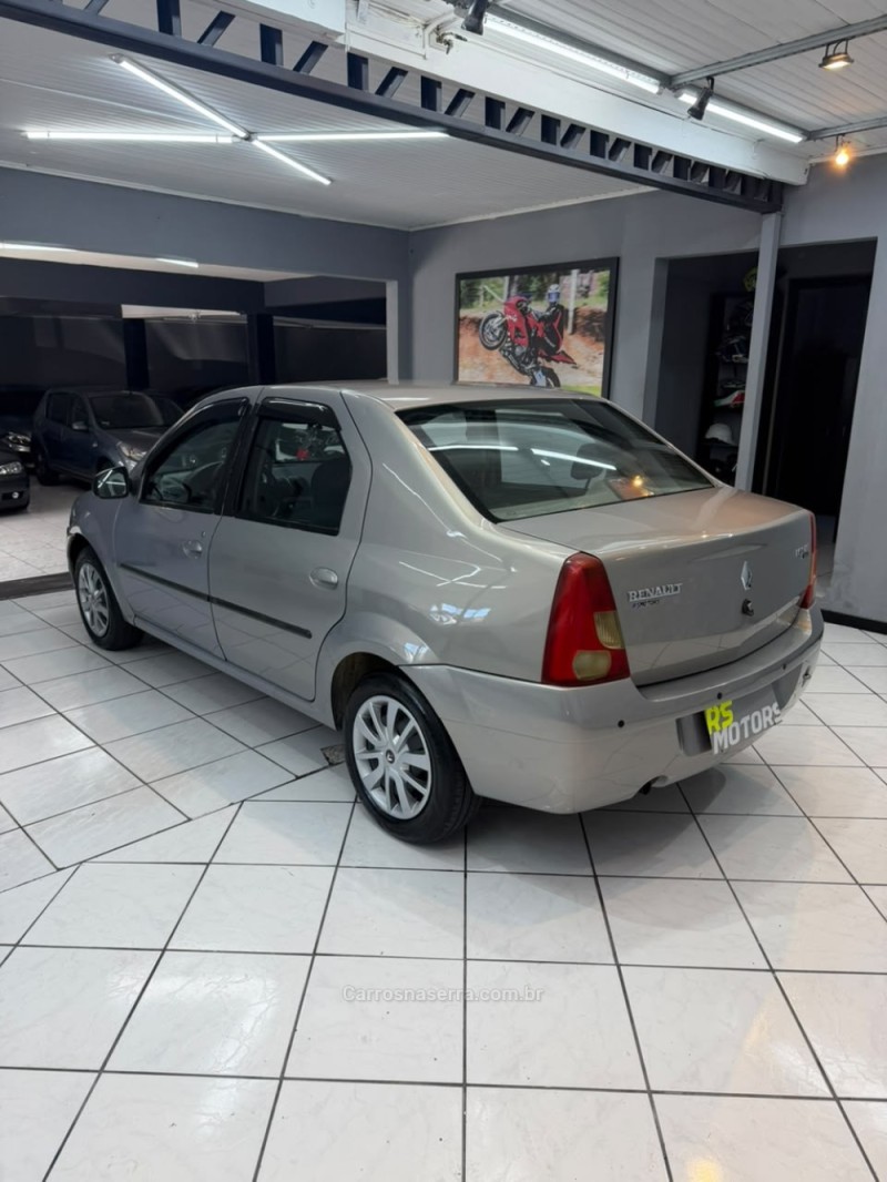 LOGAN 1.0 EXPRESSION 16V FLEX 4P MANUAL - 2010 - CAXIAS DO SUL
