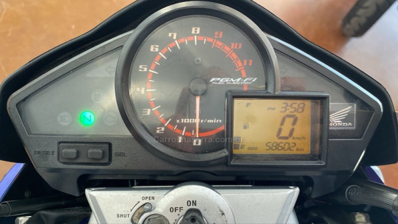 CB 300R  - 2015 - CAMPO BOM