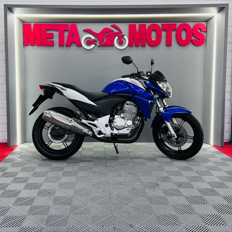 cb 300r  2015 campo bom