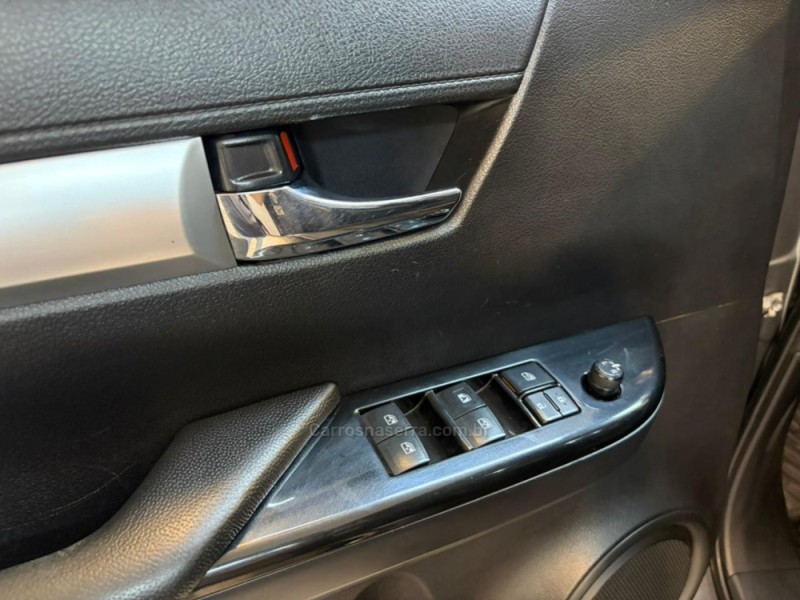 HILUX 2.8 SR 4X4 CD 16V DIESEL 4P AUTOMÁTICO - 2017 - BENTO GONçALVES