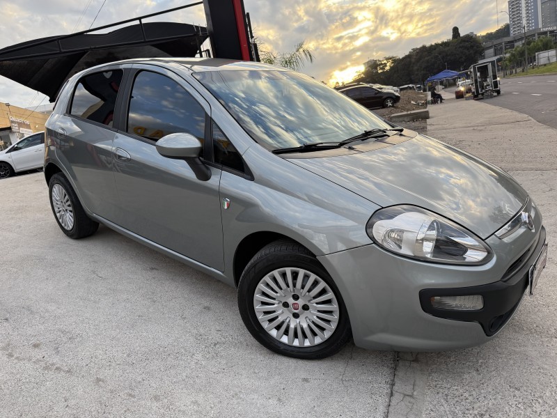 punto 1.4 attractive italia 8v flex 4p manual 2013 caxias do sul