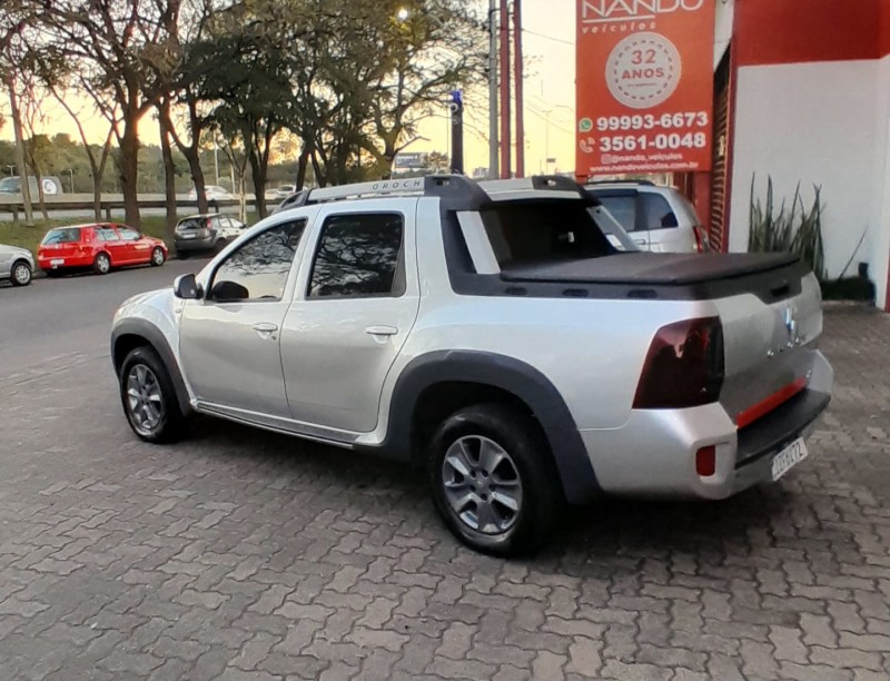 DUSTER OROCH 2.0 16V FLEX DYNAMIQUE AT 4P AUTOMÁTICO - 2019 - ESTâNCIA VELHA