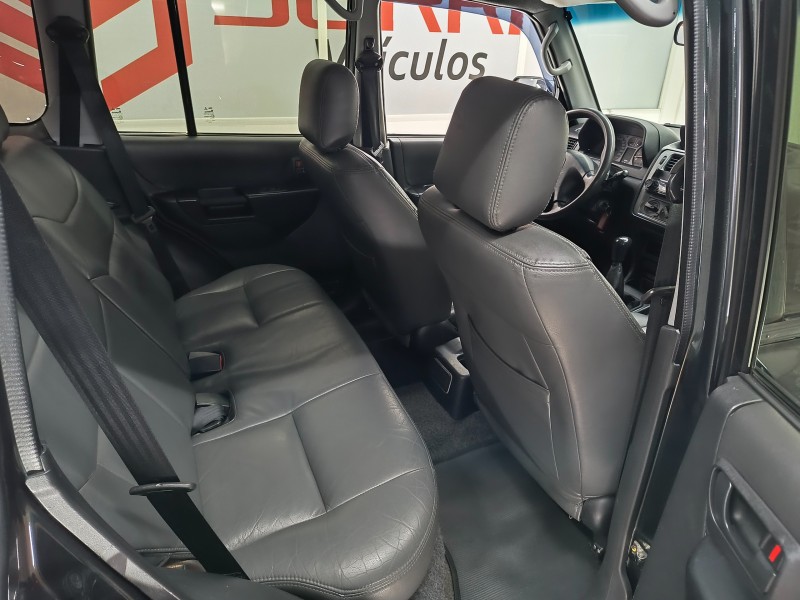 PAJERO TR4 2.0 4X4 16V 133CV FLEX 4P MANUAL - 2008 - CAXIAS DO SUL