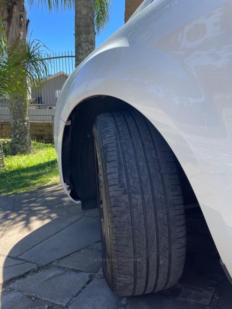 FOCUS 1.6 GL 8V GASOLINA 4P MANUAL - 2012 - CAXIAS DO SUL