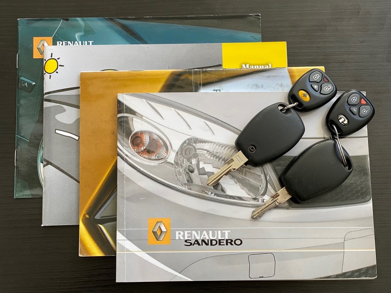 SANDERO 1.0 EXPRESSION 16V FLEX 4P MANUAL - 2010 - CAXIAS DO SUL