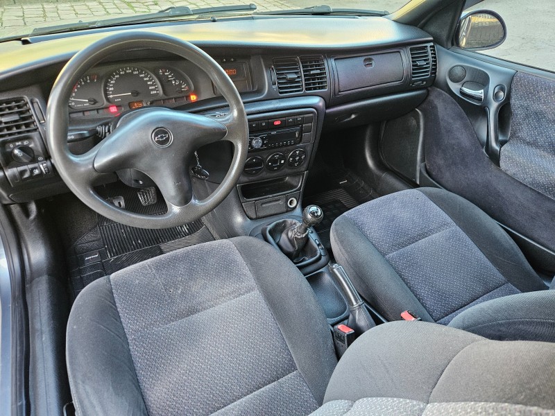 VECTRA 2.2 MPFI GLS 8V GASOLINA 4P MANUAL - 2000 - CAXIAS DO SUL
