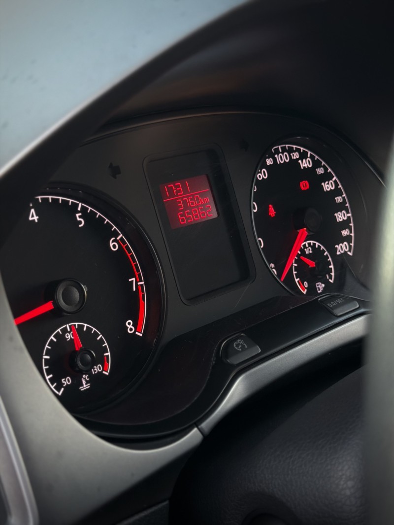FOX 1.0 MPI TRENDLINE 12V FLEX 4P MANUAL - 2017 - ANTôNIO PRADO