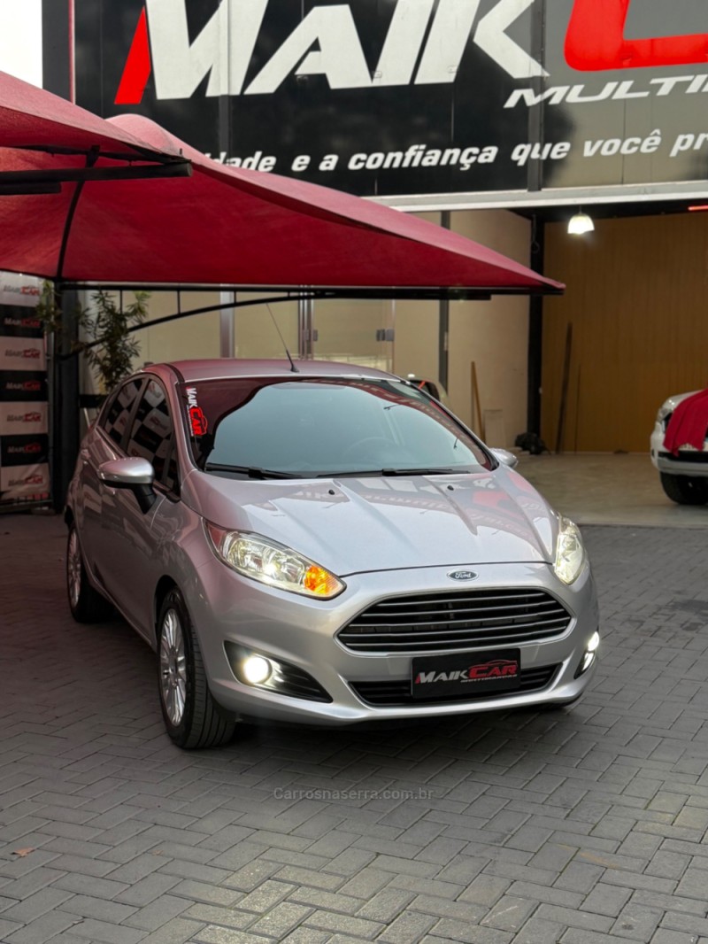 FIESTA 1.6 SE HATCH PLUS 16V FLEX 4P MANUAL - 2014 - ESTâNCIA VELHA