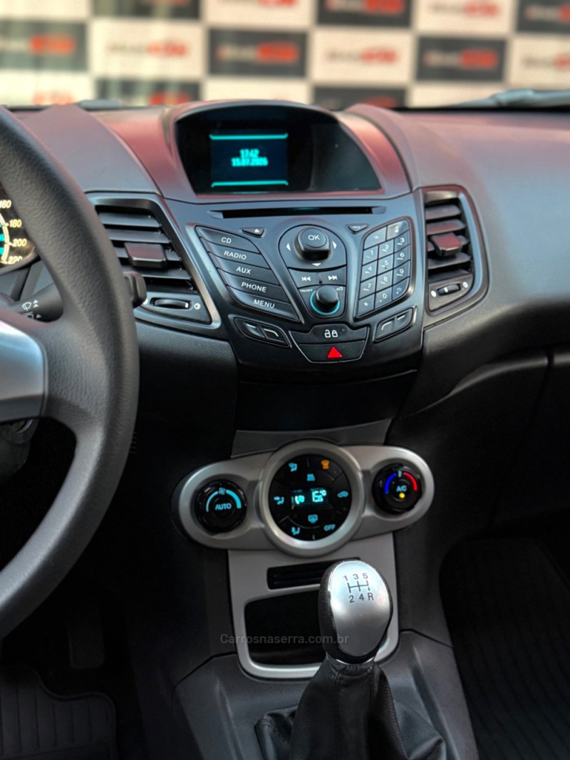 FIESTA 1.6 SE HATCH PLUS 16V FLEX 4P MANUAL - 2014 - ESTâNCIA VELHA