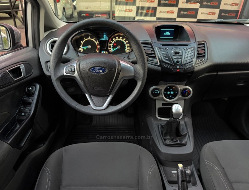 FIESTA 1.6 SE HATCH PLUS 16V FLEX 4P MANUAL - 2014 - ESTâNCIA VELHA