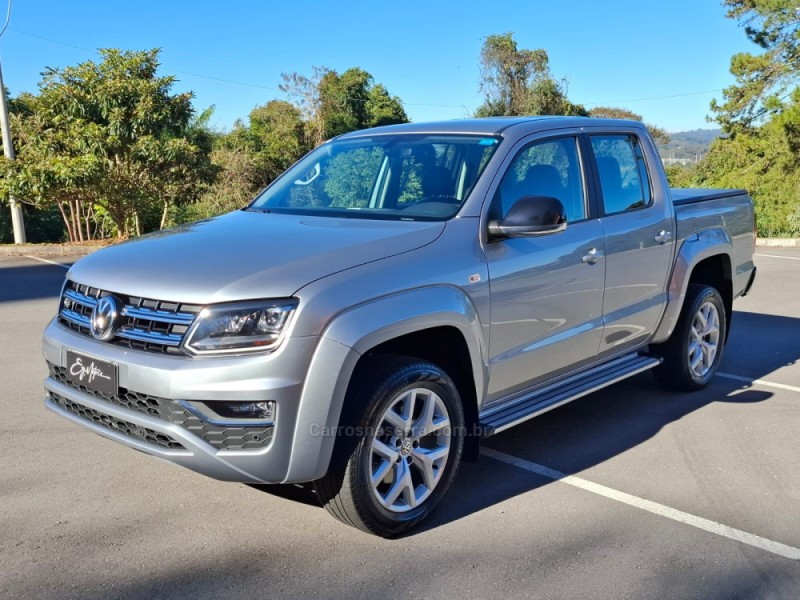 AMAROK 3.0 V6 TDI HIGHLINE CD DIESEL 4MOTION AUTOMÁTICO - 2024 - BENTO GONçALVES