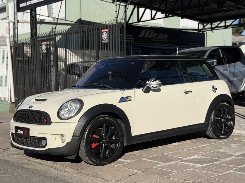 COOPER 1.6 S CLUBMAN 16V TURBO GASOLINA 3P AUTOMÁTICO - 2013 - CAXIAS DO SUL