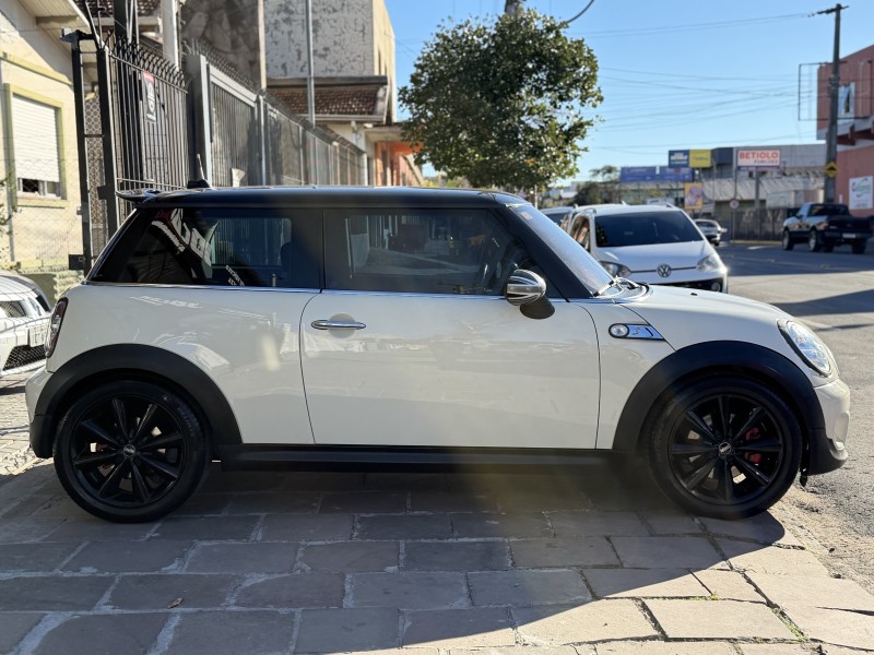 COOPER 1.6 S CLUBMAN 16V TURBO GASOLINA 3P AUTOMÁTICO - 2013 - CAXIAS DO SUL