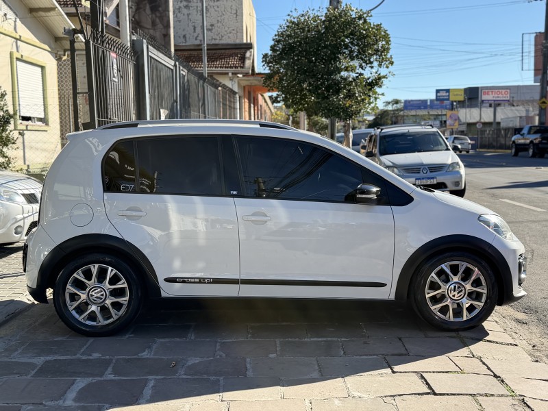 UP 1.0 TSI CROSS 12V FLEX 4P MANUAL - 2016 - CAXIAS DO SUL