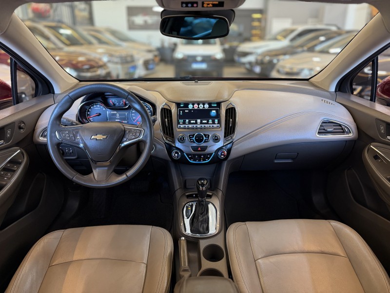 CRUZE 1.4 TURBO LTZ II SPORT HATCH 16V FLEX 4P AUTOMÁTICO - 2017 - DOIS IRMãOS