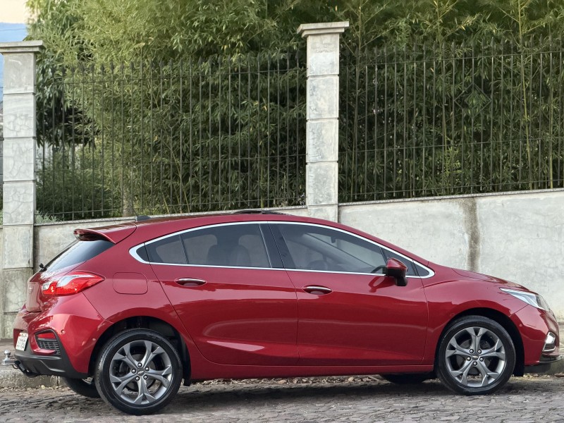 CRUZE 1.4 TURBO LTZ II SPORT HATCH 16V FLEX 4P AUTOMÁTICO - 2017 - DOIS IRMãOS