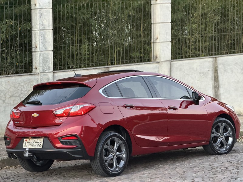 CRUZE 1.4 TURBO LTZ II SPORT HATCH 16V FLEX 4P AUTOMÁTICO - 2017 - DOIS IRMãOS