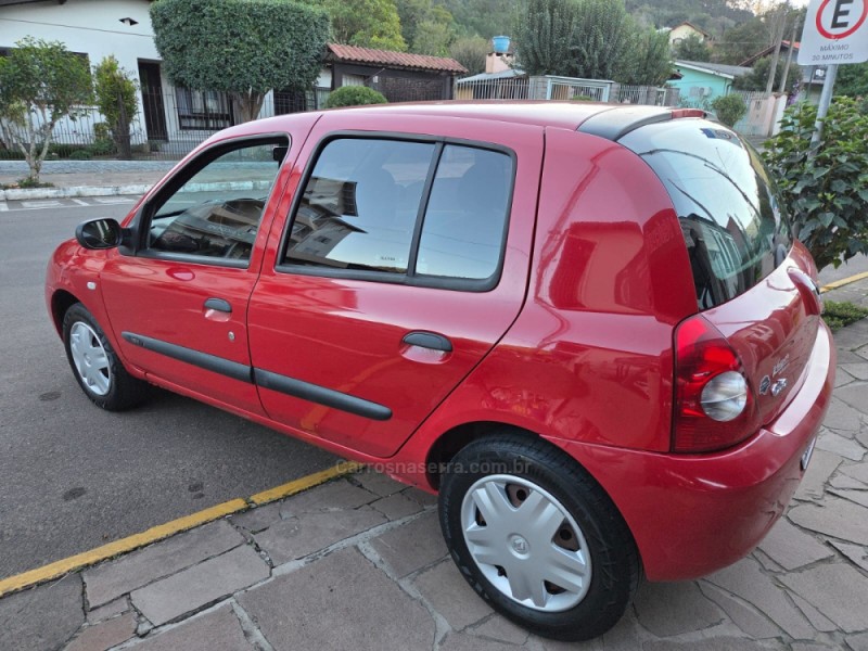 CLIO 1.0 AUTHENTIQUE 8V GASOLINA 4P MANUAL - 2011 - PICADA CAFé