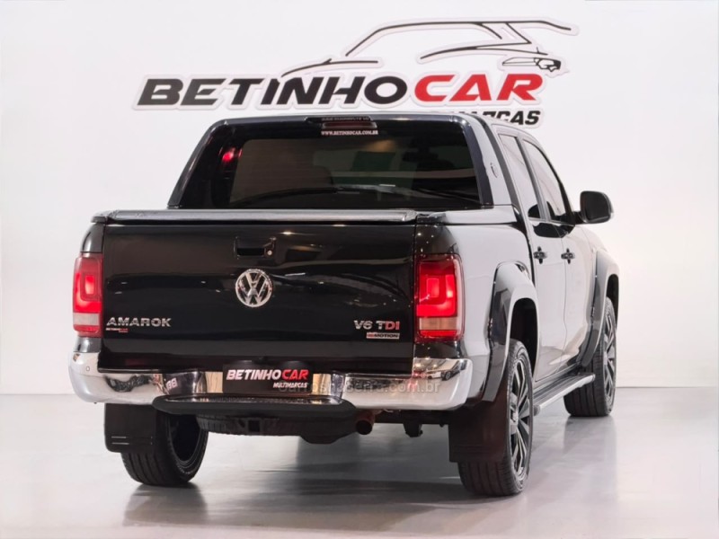 AMAROK 3.0 V6 TDI HIGHLINE CD DIESEL 4MOTION AUTOMÁTICO - 2018 - ESTâNCIA VELHA