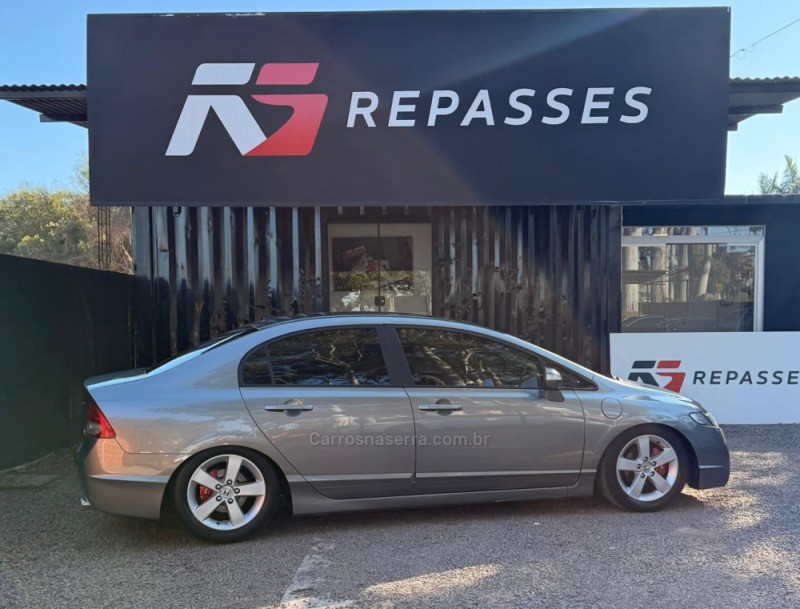 CIVIC 1.8 LXL 16V FLEX 4P MANUAL - 2010 - PORTãO