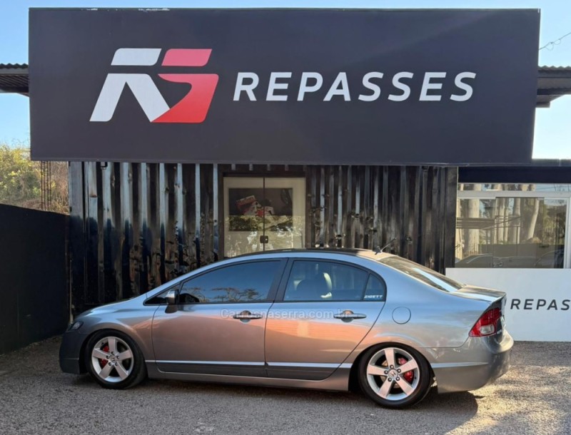 CIVIC 1.8 LXL 16V FLEX 4P MANUAL - 2010 - PORTãO