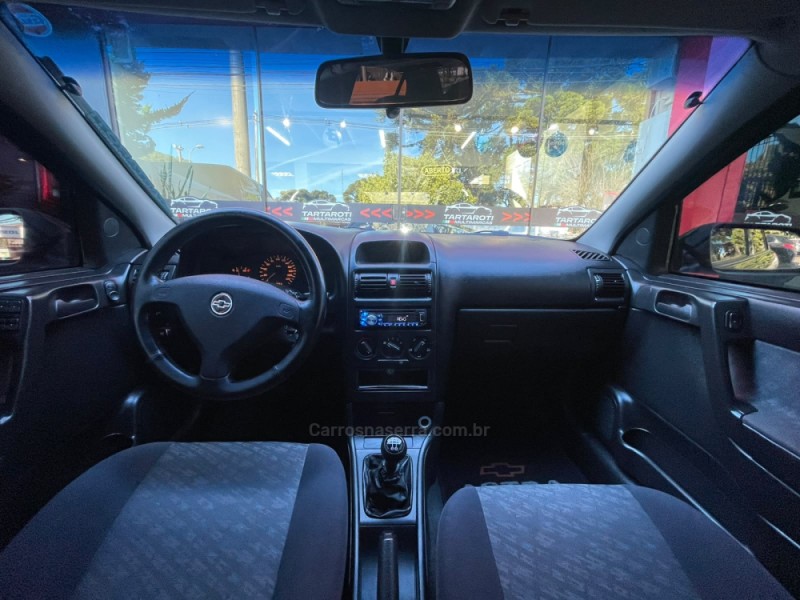 ASTRA 1.8 MPFI GL SEDAN 8V GASOLINA 4P MANUAL - 2000 - CAXIAS DO SUL