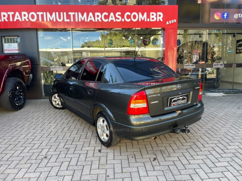 ASTRA 1.8 MPFI GL SEDAN 8V GASOLINA 4P MANUAL - 2000 - CAXIAS DO SUL